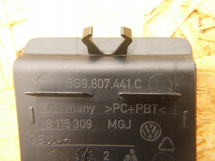 фото №3, Vw golf vii универсал рестайлинг 16-19 заглушка фаркоп hak бампер зад 5g9807441c