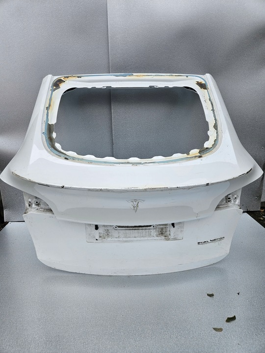 фото №1, Tesla модель y 20- кришка задня багажника