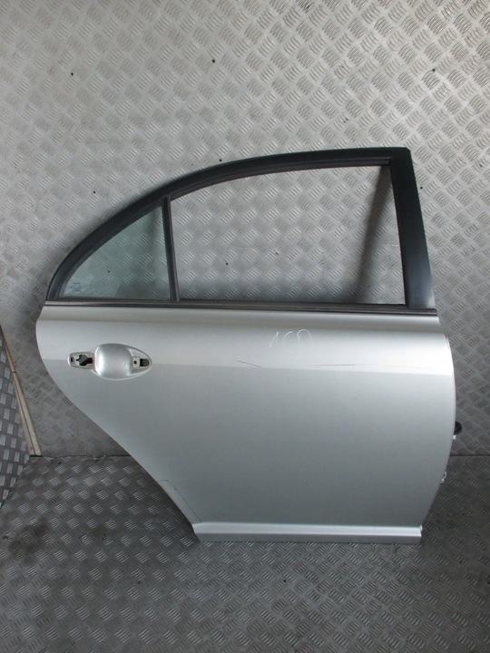 фото №1, Дверь правый зад toyota avensis t25 03-06r 1c0 sedan