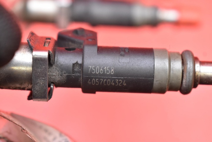 фото №7, Топливная рейка форсунки 7506158 bmw e46 1.8 valvetronic 116 km 01-06