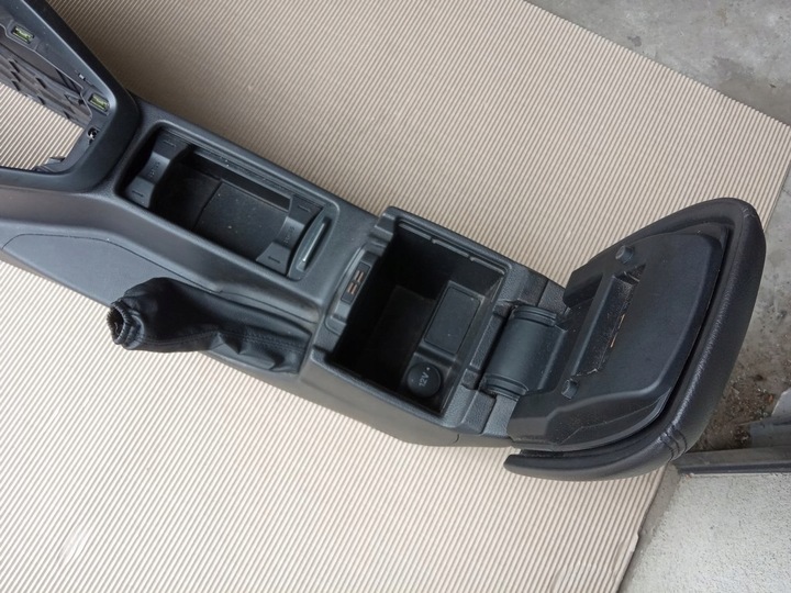 фото №13, Ford focus mk3 рестайлинг 15-18- туннель подлокотник kpl.