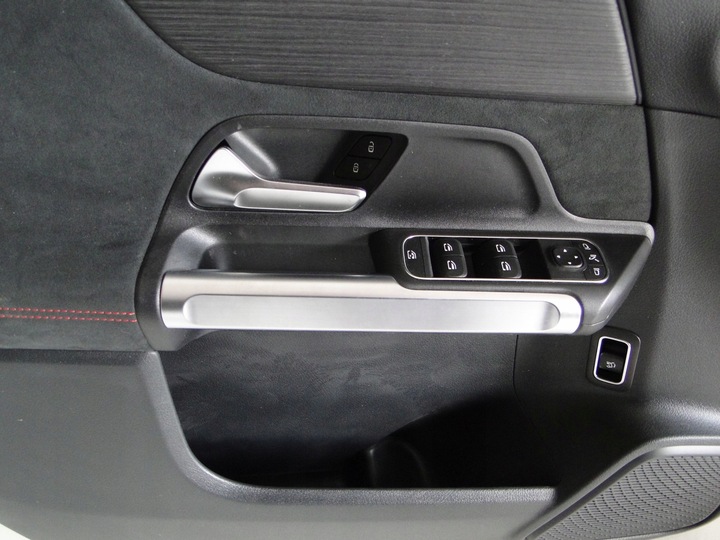 фото №7, Mercedes glb x247 247 amg оббивка боковина двері передні ліві червона nić