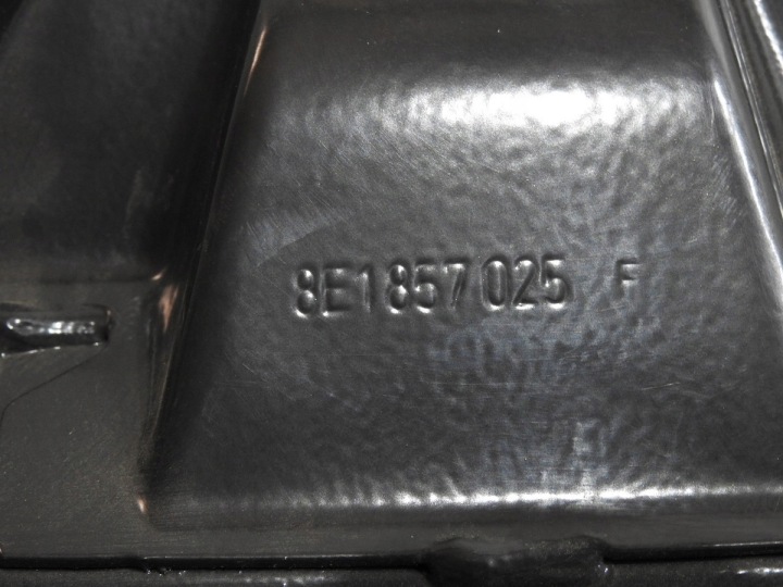 фото №9, Балка каркас консолі audi a4 b7 8e1857025f