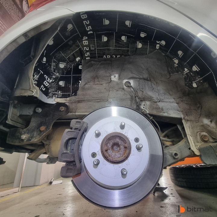 фото №10, Коврик шумопоглощающая butylowa битумная alubutyl 2,5 redukująca wibracje