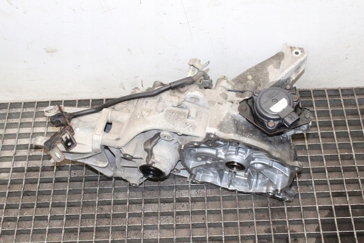 фото №15, Коробка передач коробки передач nissan leaf ze0 re1f61b електричний 80kw 2014
