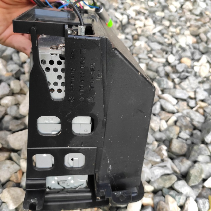 фото №9, Полка средняя карман радио vw caddy 1t0857058b
