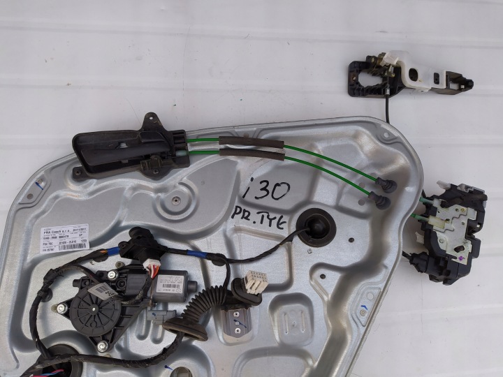 фото №7, Вкладка двері праві зад 83480-2r060 - hyundai i30