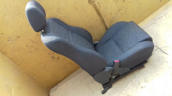 фото №8, Сидіння лівий перед переднє toyota corolla e12 3d 01-08