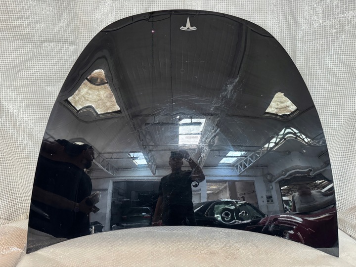 фото №1, Tesla y капот