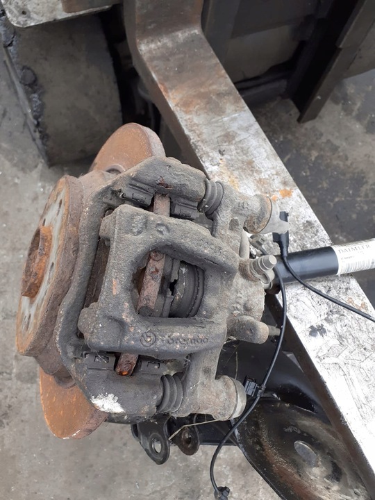 фото №1, Суппорт правые зад задний mercedes vito 447 зад привод