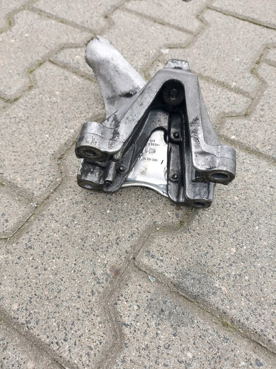 фото №1, Лапи двигателя audi a6 c7 3.0tdi cdu 8k0199307bj