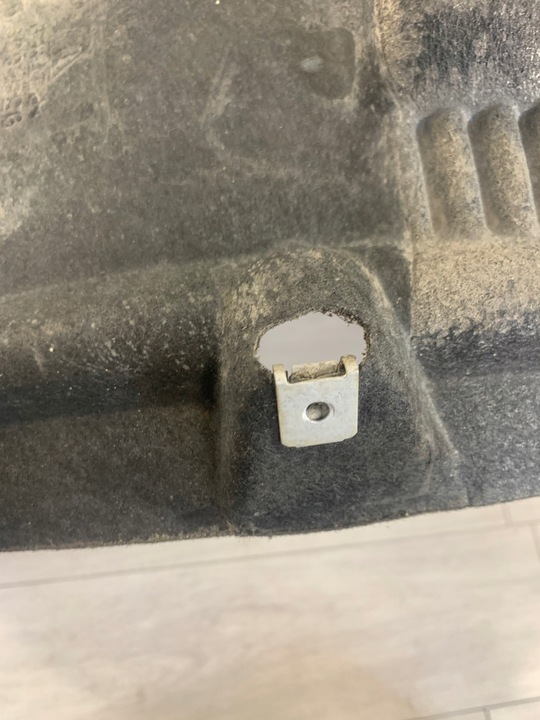 фото №8, Porsche оригинальный номер 95b809961 подкрылок