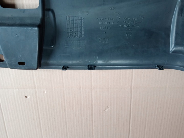 фото №9, Audi a8 защита накладка ремня перед 2009-14r