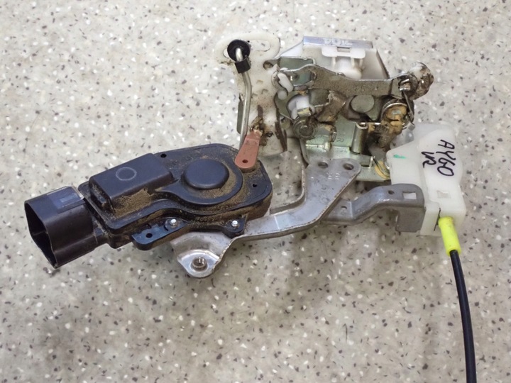 фото №6, Toyota aygo 05-12 замок переднее правый амортизатор