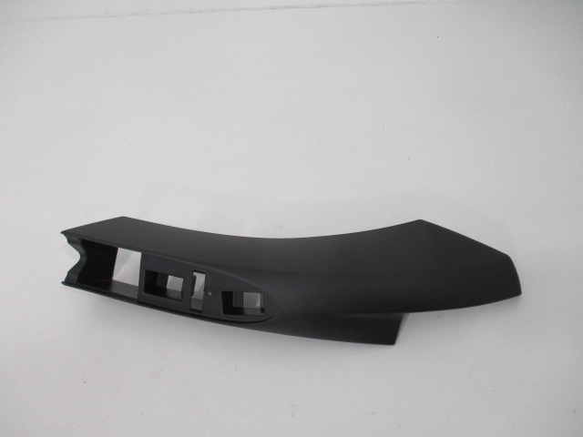 фото №1, C4 picasso i корпус рейлінг даховий правий зад новий 8361n7