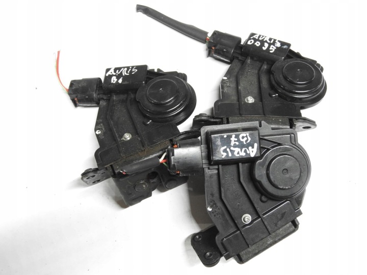 фото №14, Toyota auris i 06-09 5d замок кришки багажника зад