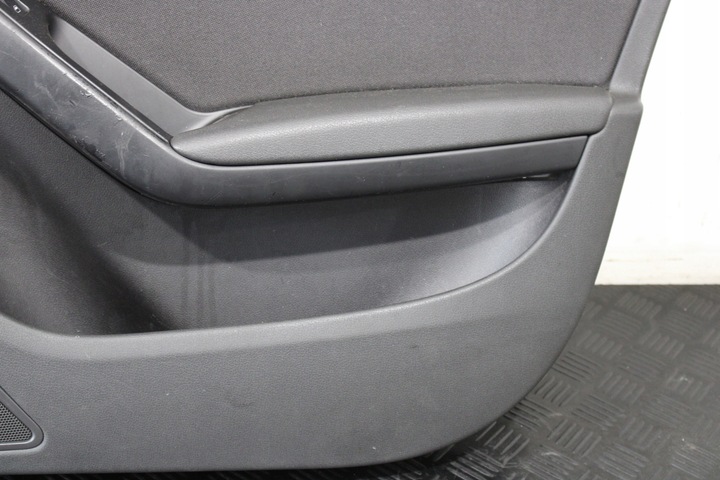 фото №4, Обивка боковина дверь правый перед audi a4 8k0 8k9 b8