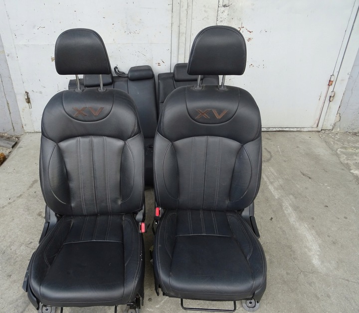 фото №1, Subaru xv сиденья диван кожа комплект