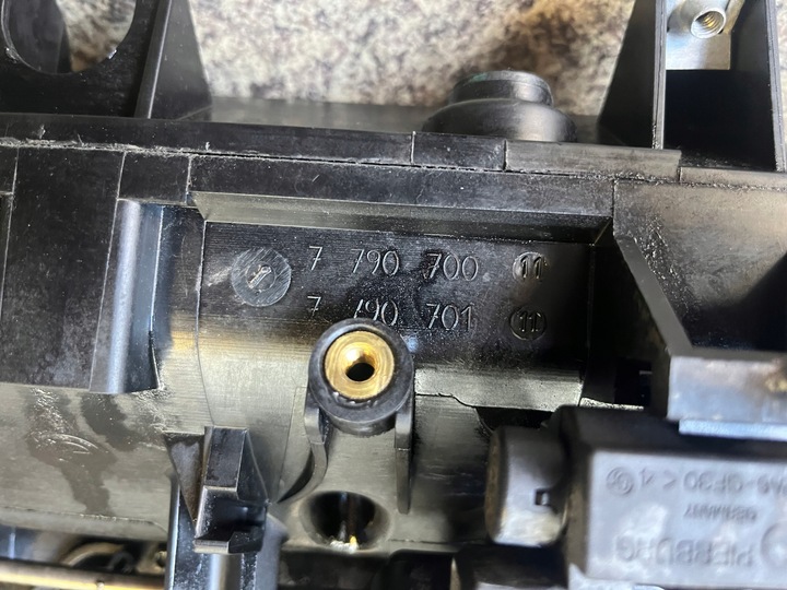 фото №9, Колектор всмоктуючий впускний кришки bmw x5 e70 3.0 d m57 e71 e65 e83 e90 e92 e63