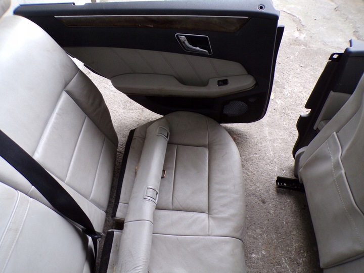 фото №16, Сидіння шкіряні шкіра комплект обшивки mercedes w212 універсал динамічний