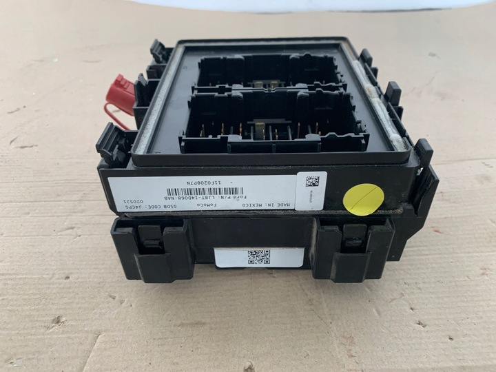 фото №11, Ford mustang mach-e rwd 75.7 kwh корпус коробка предохранителей оригинал