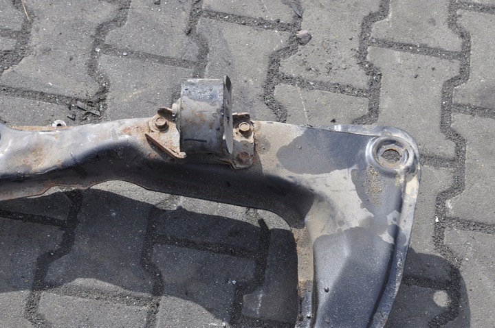 фото №10, Daihatsu yrv 1.3 16v подрамник подвешивание балка перед