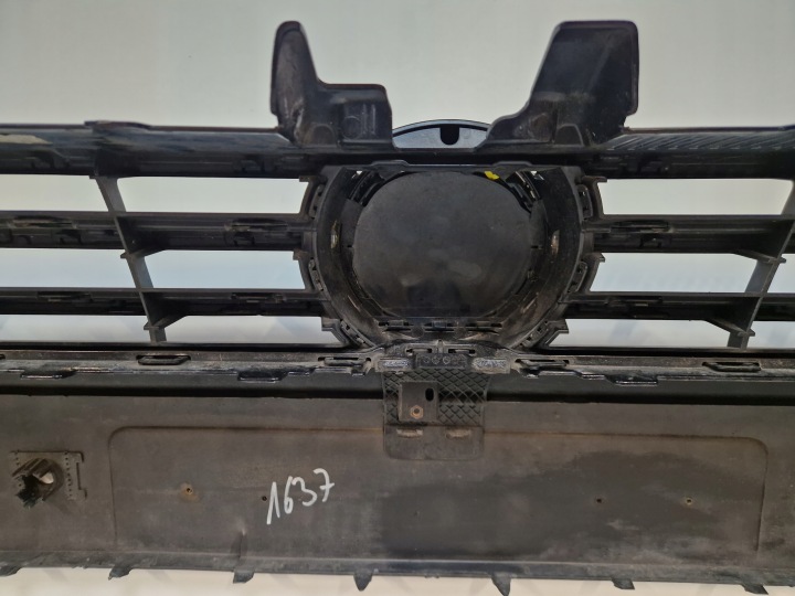 фото №9, Vw touran 5ta бампер передний перед логотип na радар 5ta807221al