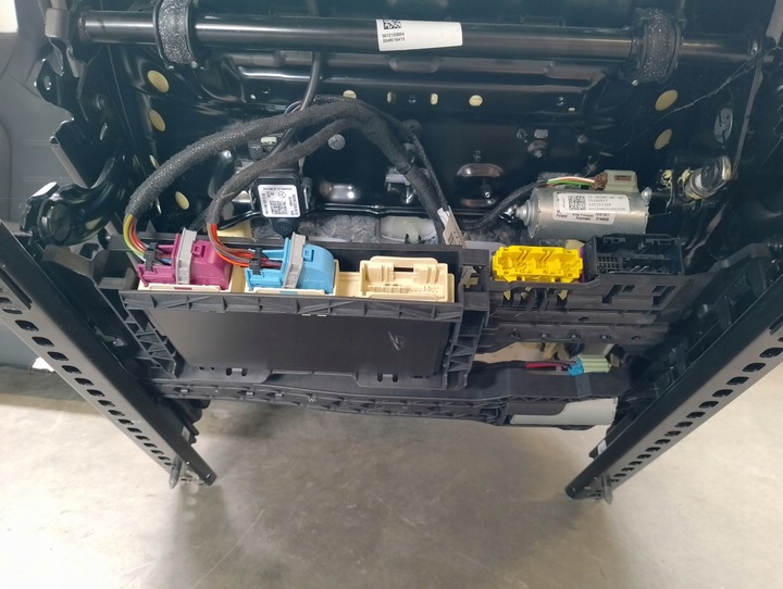 фото №10, Mercedes w177 a35 amg сидіння диван тунель засіб салон комплект