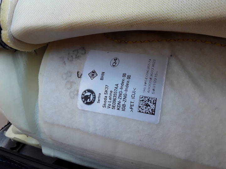 фото №8, Спинка коврик нагревательная левая skoda octavia iii 2015 5e0963557aa 5e0881805bk