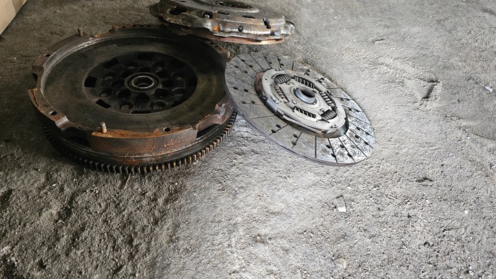 фото №1, Transit mk8 2.0 170 rwd колесо двухмассовый маховик сцепление