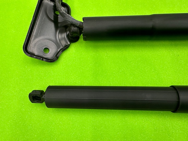 фото №8, Амортизатор крышки багажника audi a7 s7 c8 оригинал идеальный комплект 4k8827851e