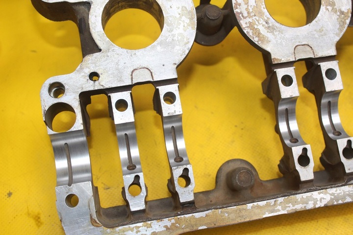 фото №11, Головка audi a4 b6 b7 vw passat b5 2.0 b alt 06b103373am 06b103127n