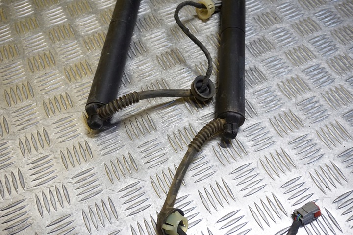 фото №5, Lincoln aviator 2020 - 2022 амортизатор подъемник крышки багажника зад комплект