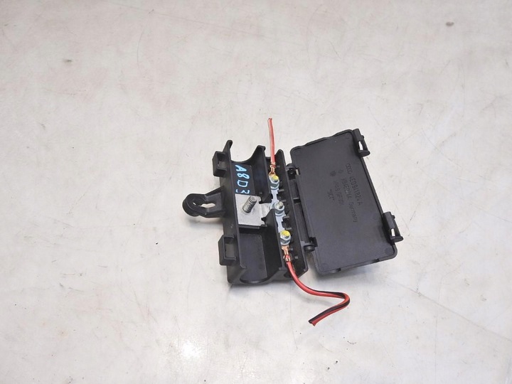 фото №4, Гніздо запобіжників audi a8 d3 4.0 v8 tdi 4e0941824a kb4e024a