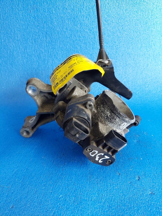 фото №1, Дроссельная заслонка stratus 2.0 b 4669541