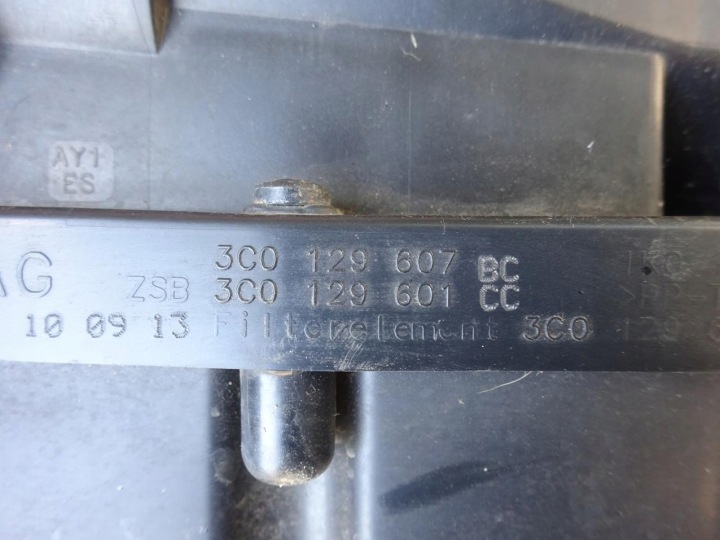 фото №8, Audi q3 8u 11-18 tdi корпус повітропровід фільтра повітря 8u0805962a 8u0129618f