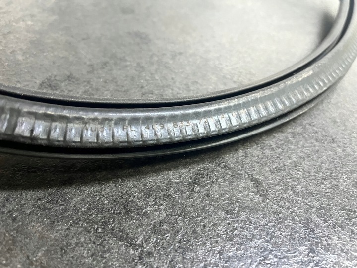 фото №4, Прокладка дверь задних audi a6 c7 4g9833721a