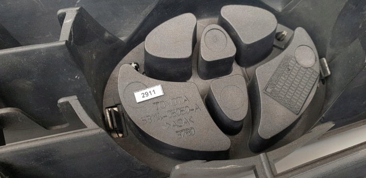 фото №15, Toyota avensis t22 рестайлінг решітка радіатора решітка радіатора решітка бампера перед передня