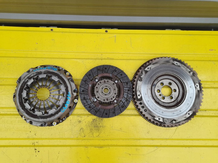 фото №1, Renault clio iv сцепление комплектные 0.9 tce 302100845r