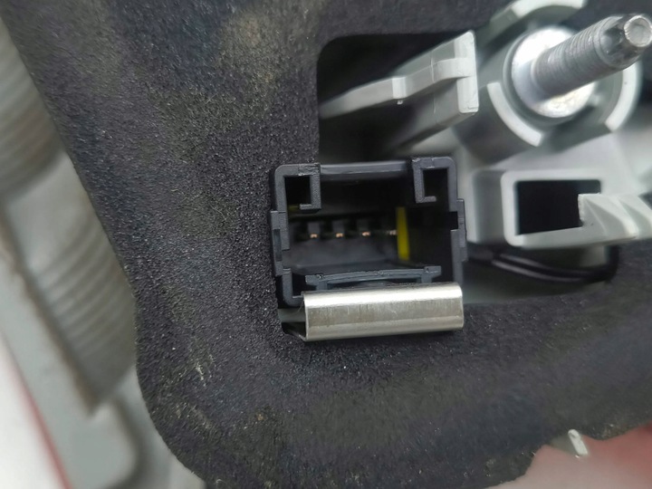 фото №10, Peugeot 308 2017 ліва сторона лампа задня