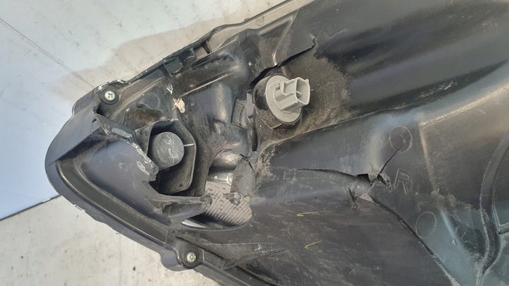 фото №13, Nissan micra k13 рестайлинг лампа перед правая оригинал европа повреждённая