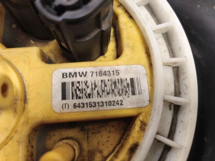 фото №9, Бак пального bmw x5 e70 7164315 2.98l дизель 180kw 2011