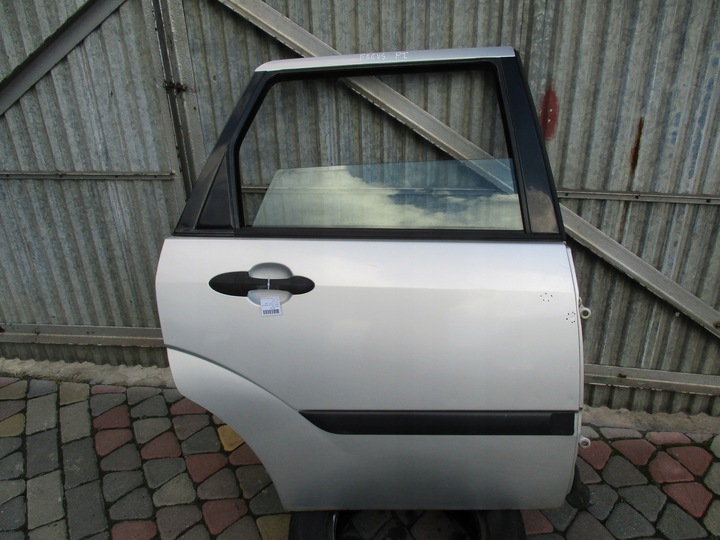 фото №1, Ford focus mk1 рестайлинг дверь зад правые универсал 08