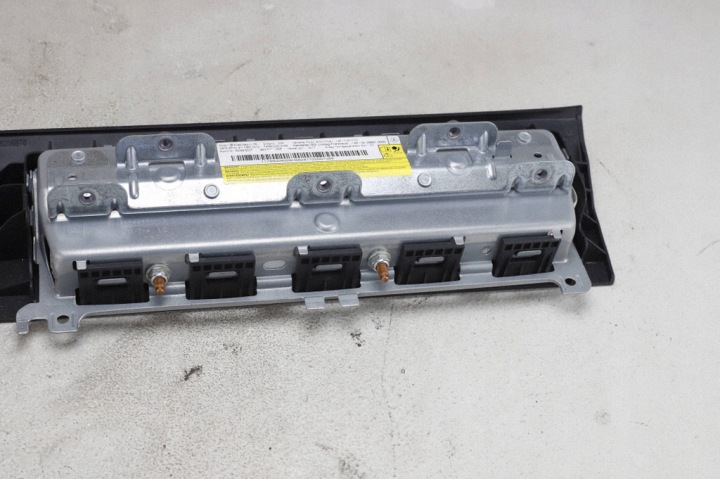 фото №6, Наколенник mercedes-benz cla купе c117 a1178600402 2.0l бензин 280kw