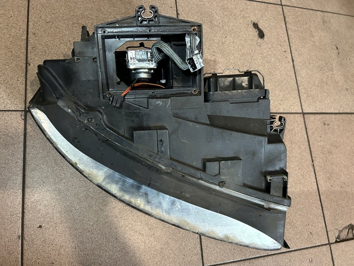 фото №15, Лампа ксенон лівий перед audi a4 b6 європа оригінал