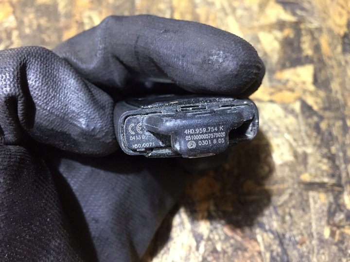 фото №9, Audi a8 d4 ключ pilot keyless 4h0959754k