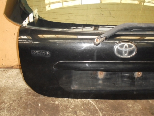 фото №11, Toyota corolla 9 e12 02-04 скло кришка кришка багажника hb 3d