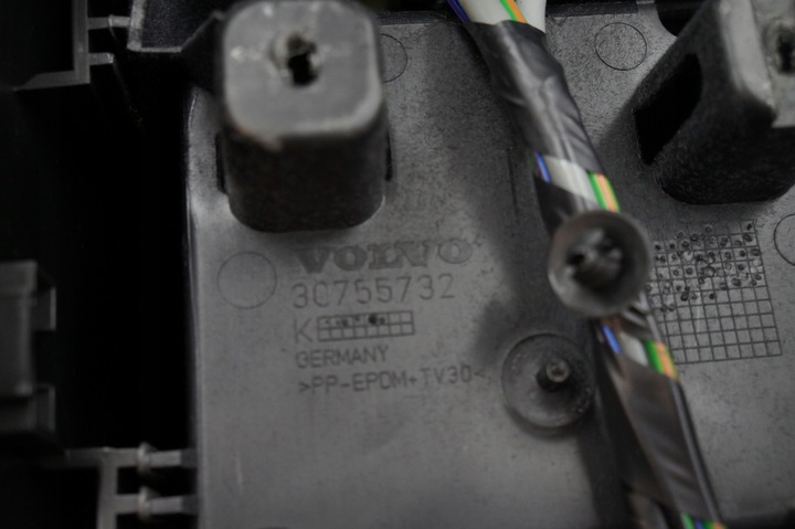 фото №9, Підлокітник тунель середній комплект volvo s60 ii v60 i