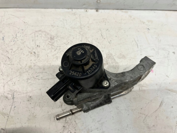фото №7, Rav4 v camry viii 2.5 гибрид клапан выхлопных газов egr 25620-25040
