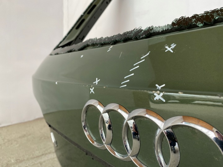 фото №11, Audi a4 b9 рестайлінг 19r- кришка багажника зад